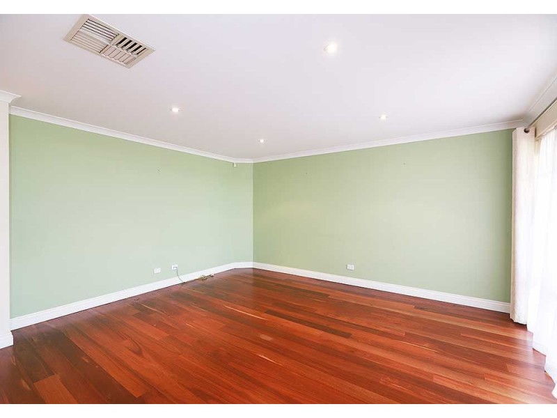 41 Upwood Circle, High Wycombe WA 6057