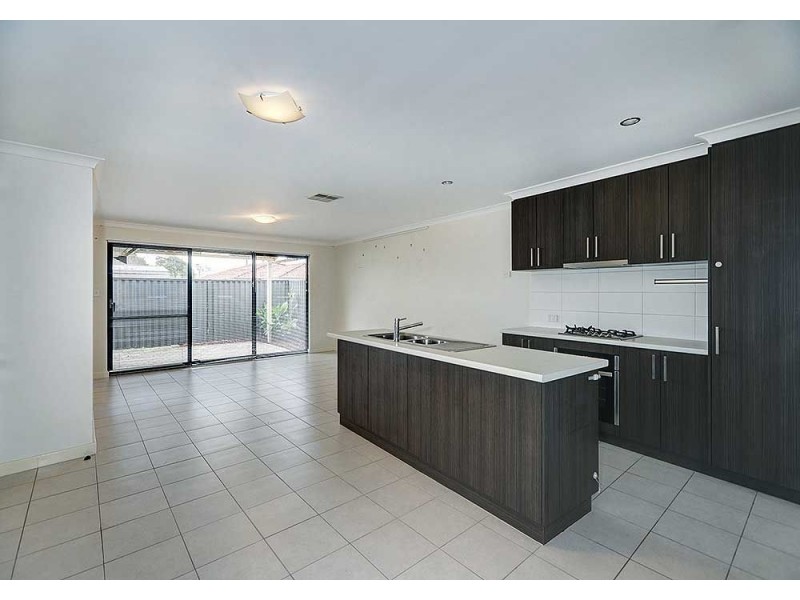 4/42 Wroxton Street, Midland WA 6056