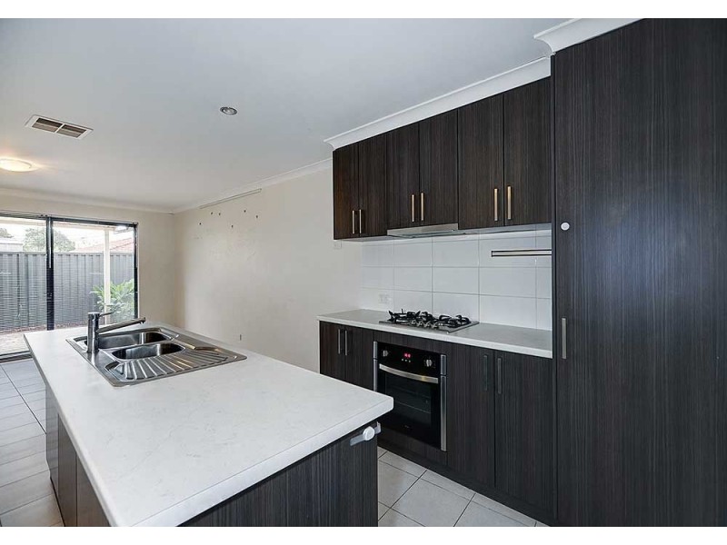 4/42 Wroxton Street, Midland WA 6056