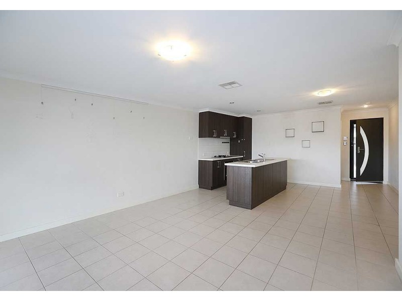 4/42 Wroxton Street, Midland WA 6056