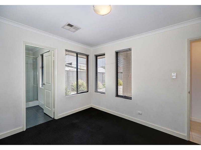 4/42 Wroxton Street, Midland WA 6056