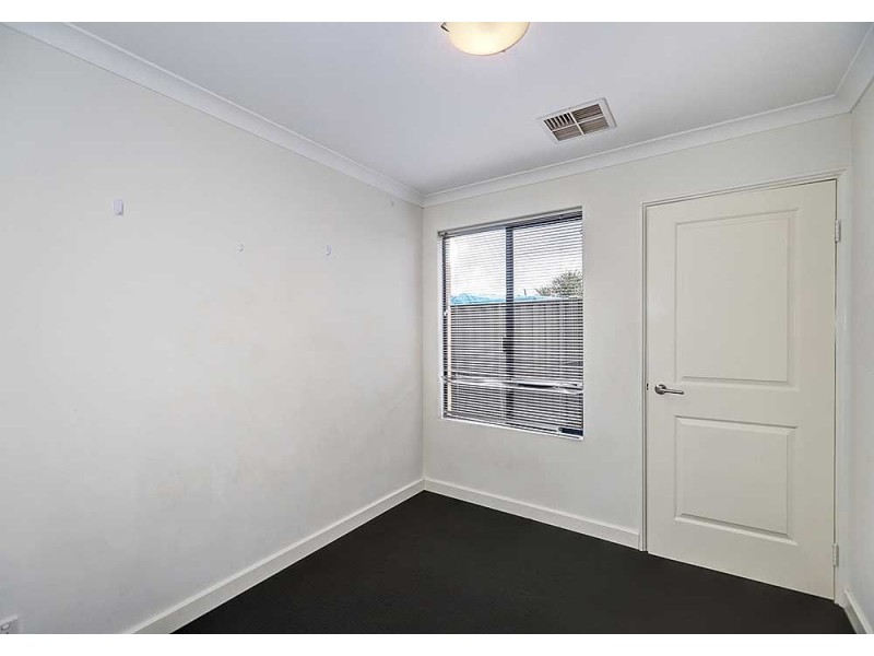 4/42 Wroxton Street, Midland WA 6056