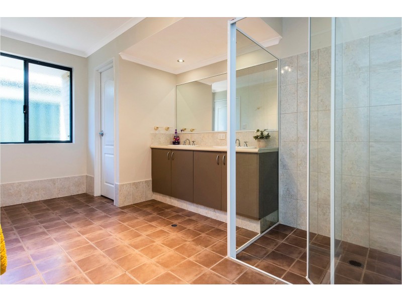 19 Fleet Circle, High Wycombe WA 6057