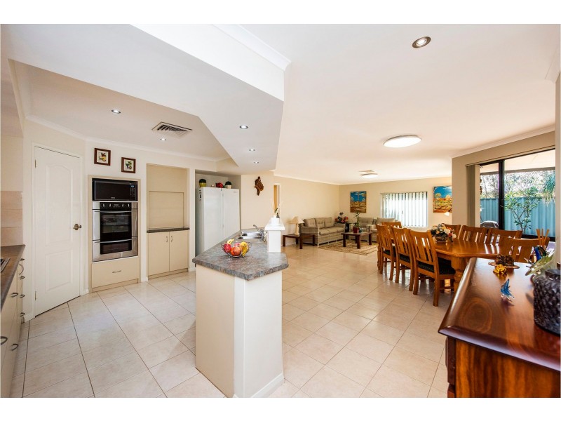 19 Fleet Circle, High Wycombe WA 6057