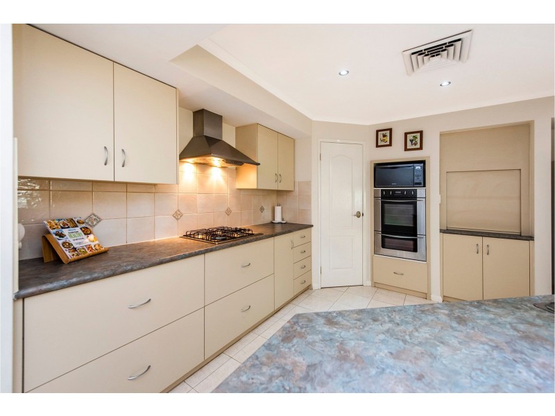 19 Fleet Circle, High Wycombe WA 6057
