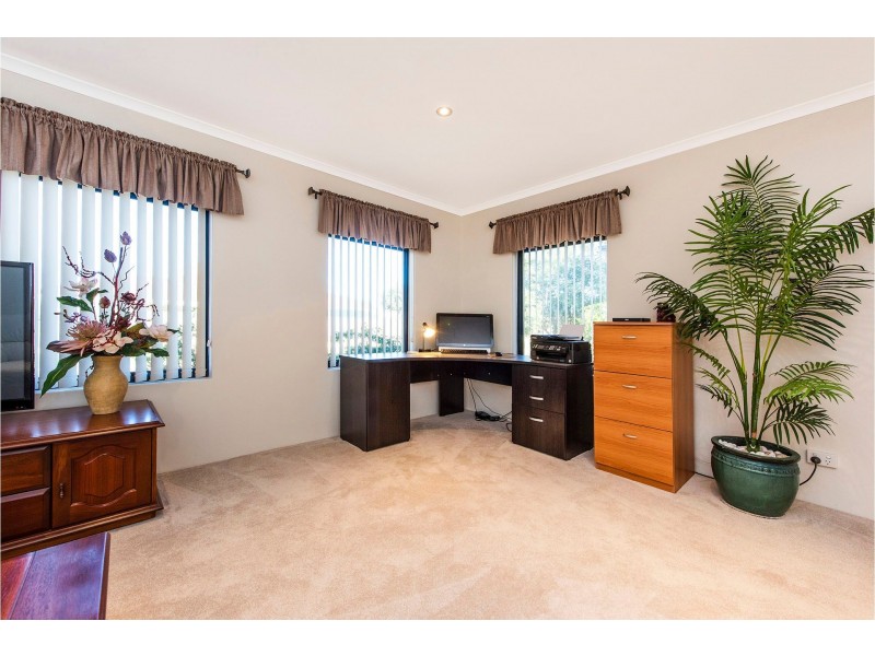 19 Fleet Circle, High Wycombe WA 6057