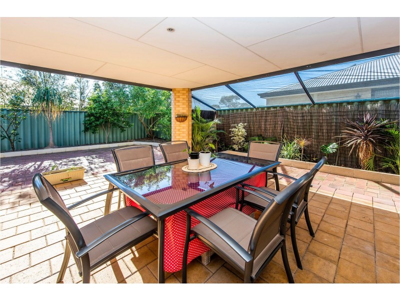 19 Fleet Circle, High Wycombe WA 6057