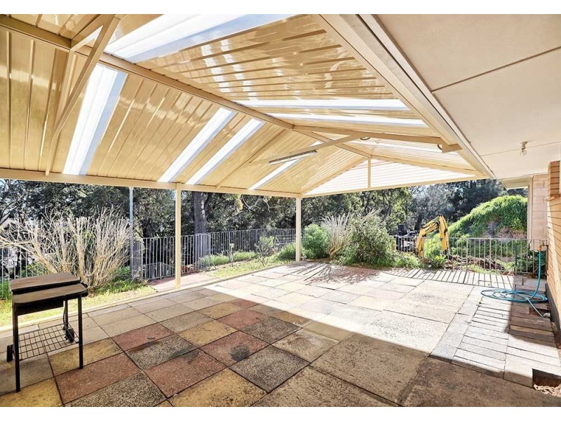 249 Grove Road, Lesmurdie WA 6076