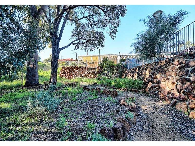 249 Grove Road, Lesmurdie WA 6076