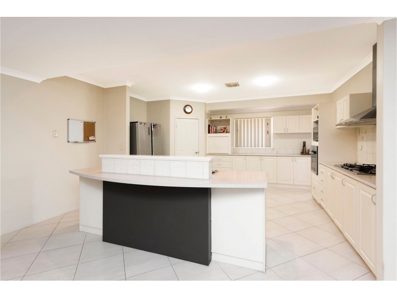 10 Citriadora Avenue, High Wycombe WA 6057