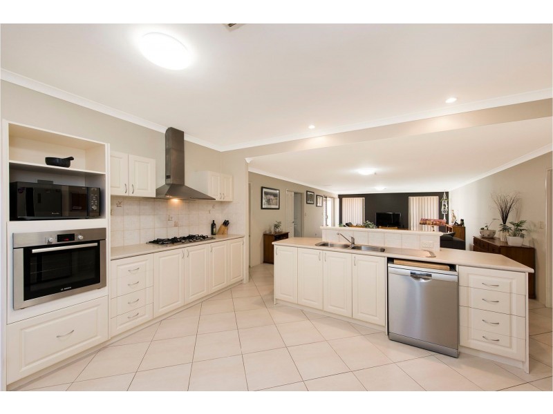 10 Citriadora Avenue, High Wycombe WA 6057