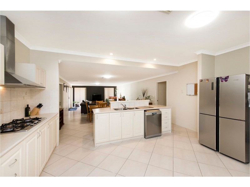 10 Citriadora Avenue, High Wycombe WA 6057