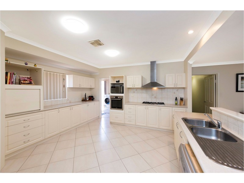 10 Citriadora Avenue, High Wycombe WA 6057