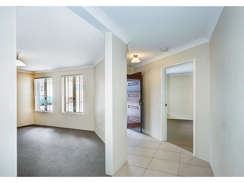 4/6 Jeanhulley Road, High Wycombe WA 6057