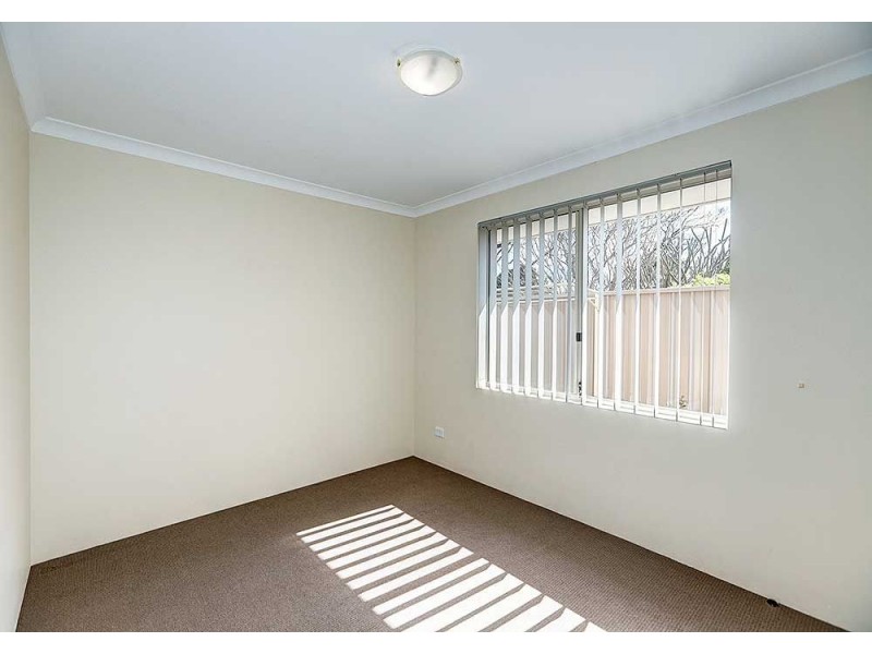 4/6 Jeanhulley Road, High Wycombe WA 6057