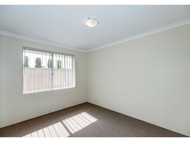4/6 Jeanhulley Road, High Wycombe WA 6057