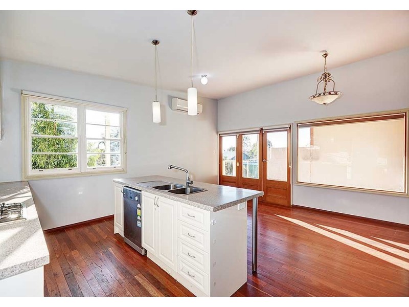 23 Clianthus Way, Koongamia WA 6056