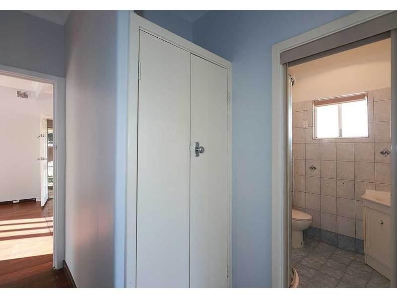23 Clianthus Way, Koongamia WA 6056