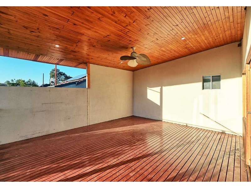 23 Clianthus Way, Koongamia WA 6056