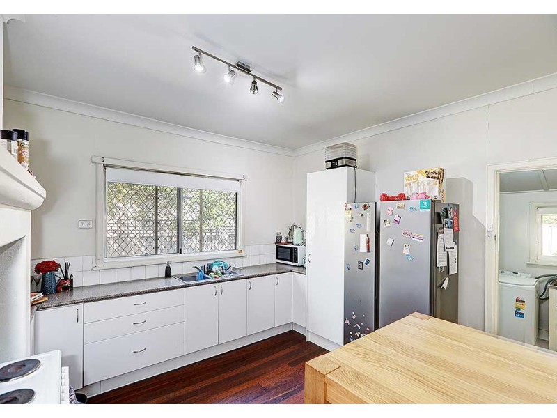 23 Ewart Street, Midvale WA 6056