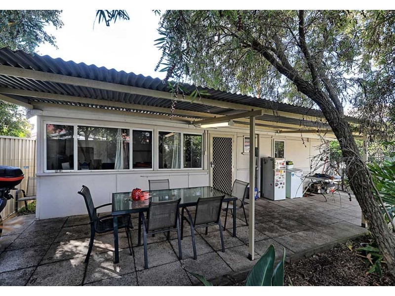 23 Ewart Street, Midvale WA 6056