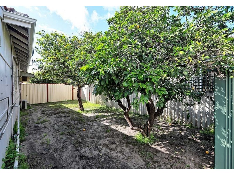 23 Ewart Street, Midvale WA 6056