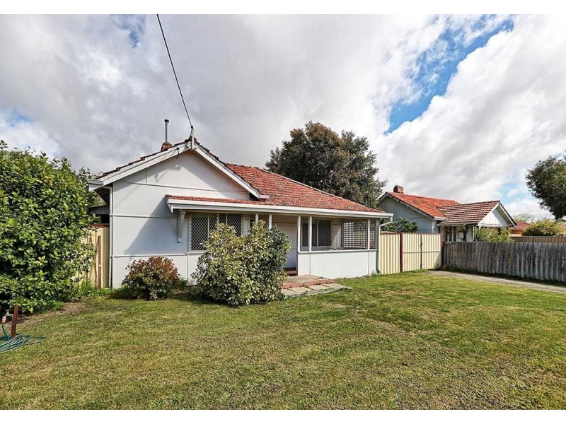 23 Ewart Street, Midvale WA 6056