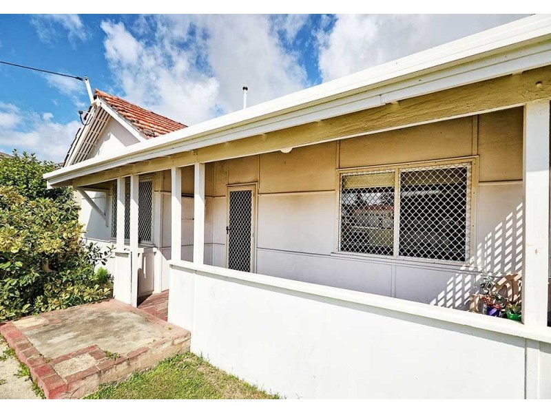 23 Ewart Street, Midvale WA 6056