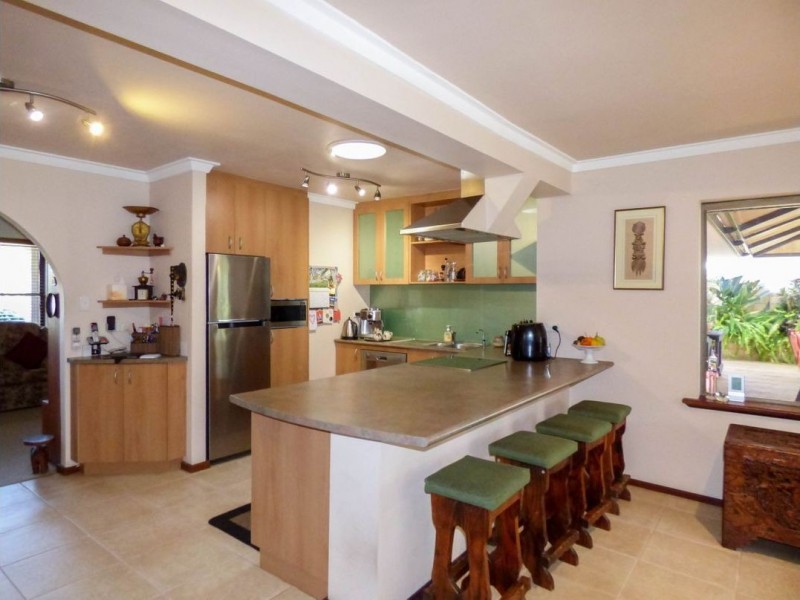 14 Andrew Street, Kalamunda WA 6076