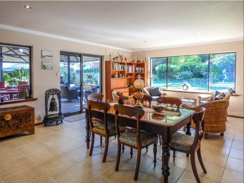 14 Andrew Street, Kalamunda WA 6076