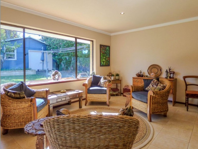 14 Andrew Street, Kalamunda WA 6076