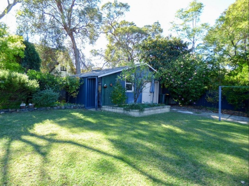 14 Andrew Street, Kalamunda WA 6076