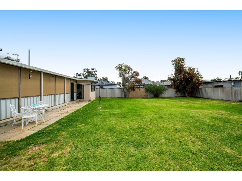 33 Dance Drive, Middle Swan WA 6056