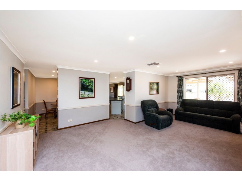 21 Sydenham Street, Beckenham WA 6107