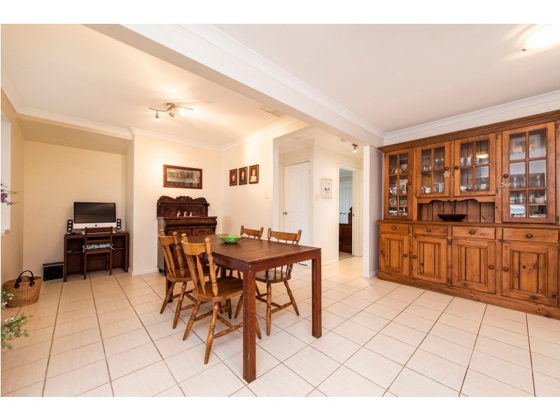 15 Coola Place, High Wycombe WA 6057