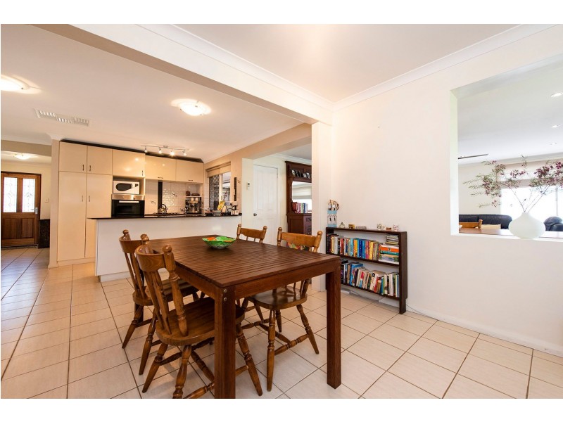 15 Coola Place, High Wycombe WA 6057