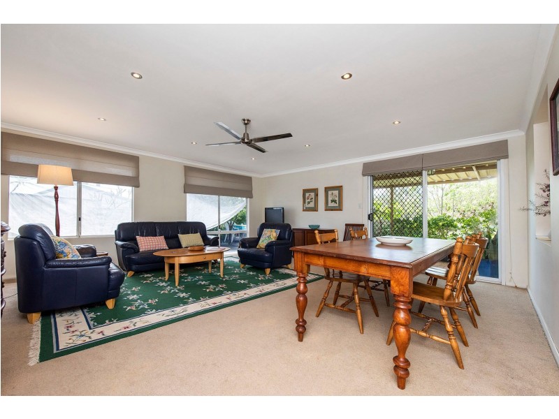 15 Coola Place, High Wycombe WA 6057
