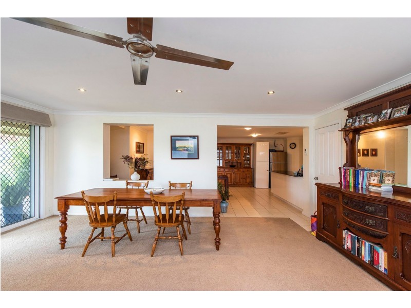 15 Coola Place, High Wycombe WA 6057