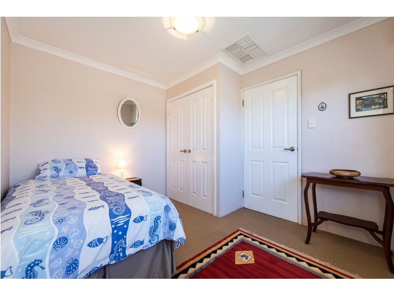 15 Coola Place, High Wycombe WA 6057