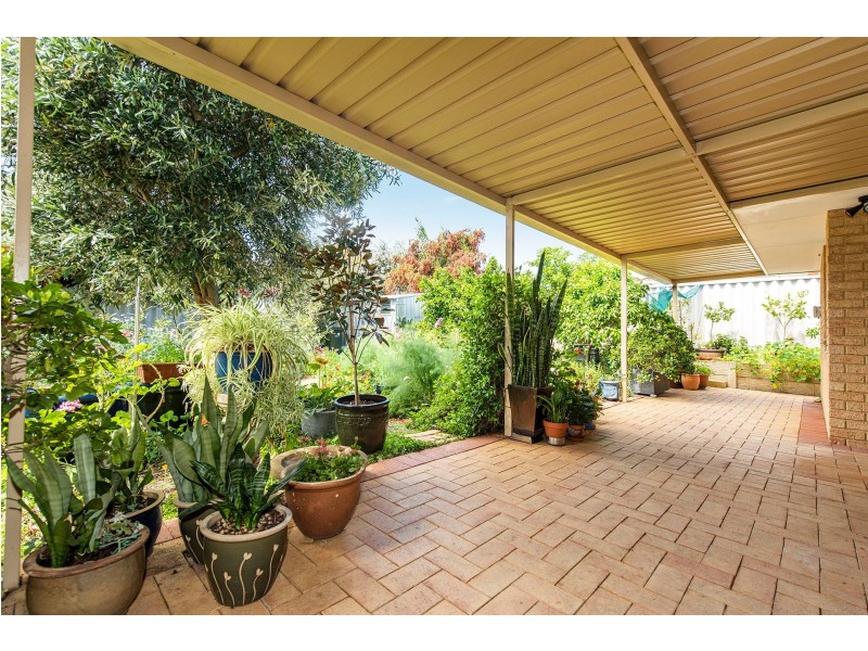 15 Coola Place, High Wycombe WA 6057