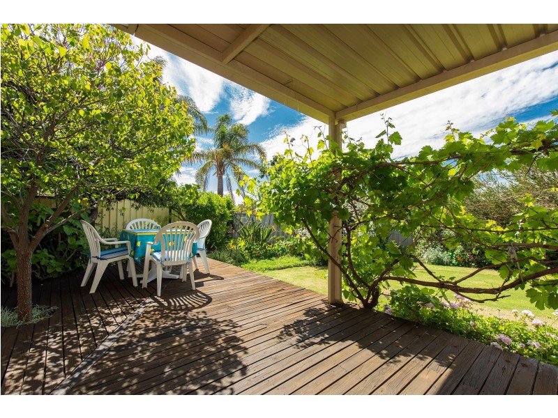 15 Coola Place, High Wycombe WA 6057