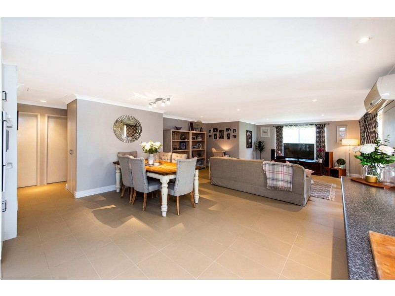 18 Hawkevale Road, High Wycombe WA 6057