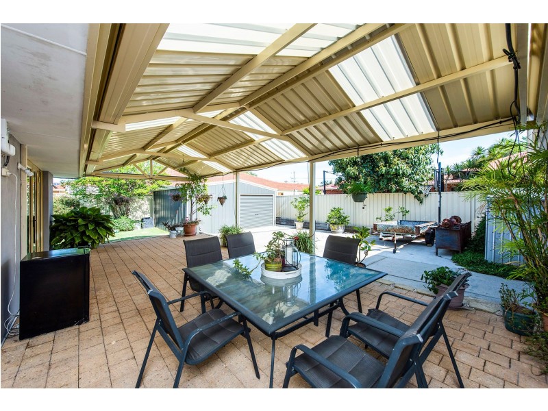 18 Hawkevale Road, High Wycombe WA 6057