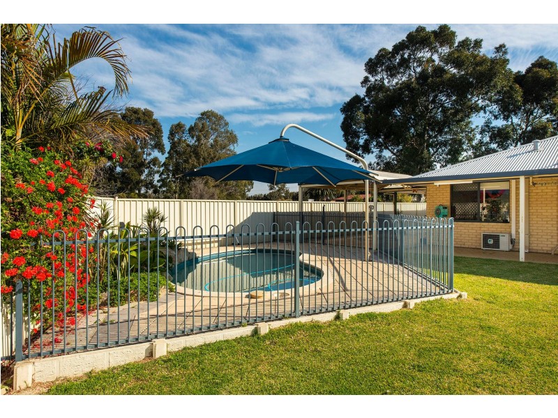 1 Christina Street, Hazelmere WA 6055