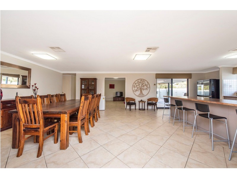 1 Christina Street, Hazelmere WA 6055