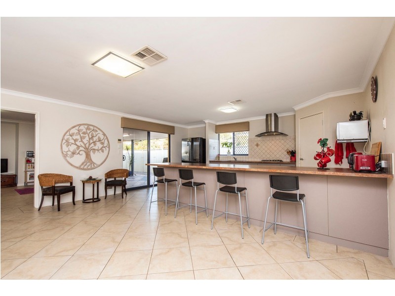 1 Christina Street, Hazelmere WA 6055