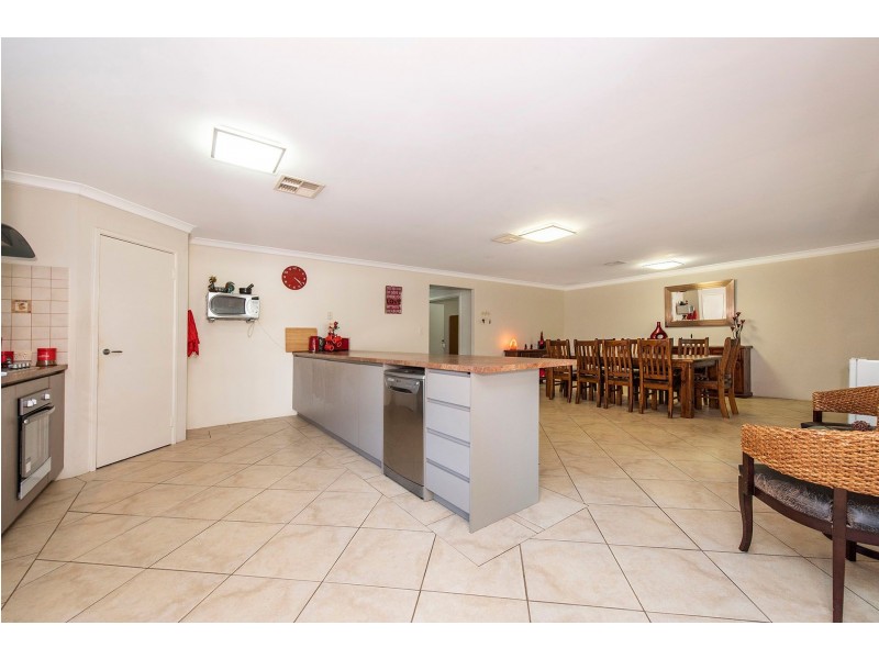 1 Christina Street, Hazelmere WA 6055