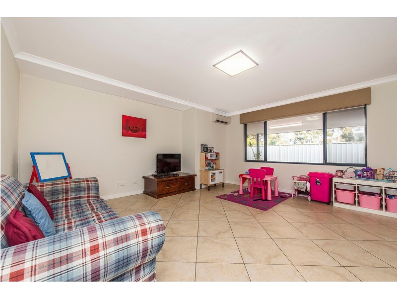 1 Christina Street, Hazelmere WA 6055