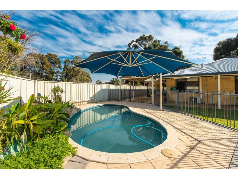 1 Christina Street, Hazelmere WA 6055