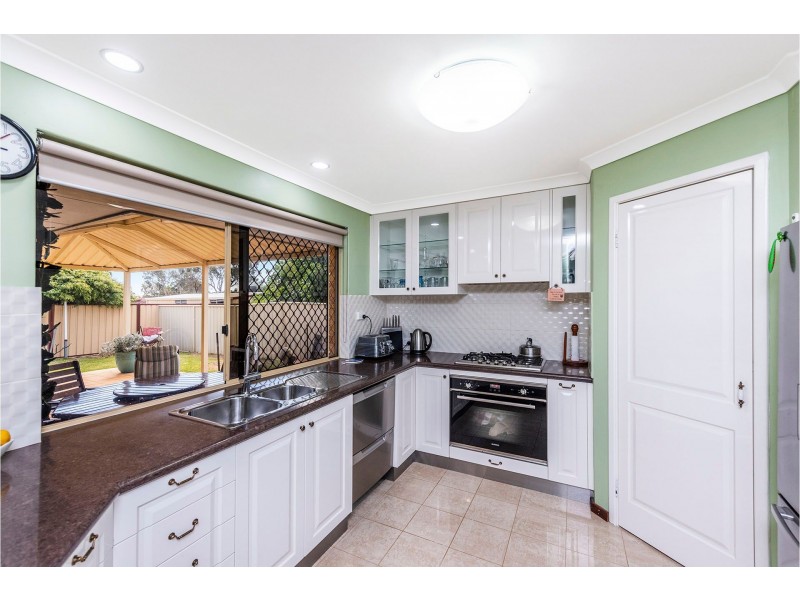 12 Scarp View, Swan View WA 6056